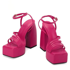 Scarpin Feminino de Couro Ava