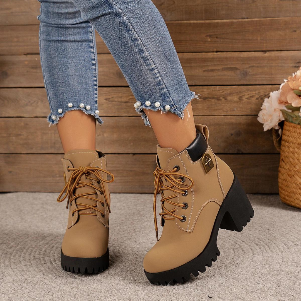 Bota Feminina de Couro Chelse