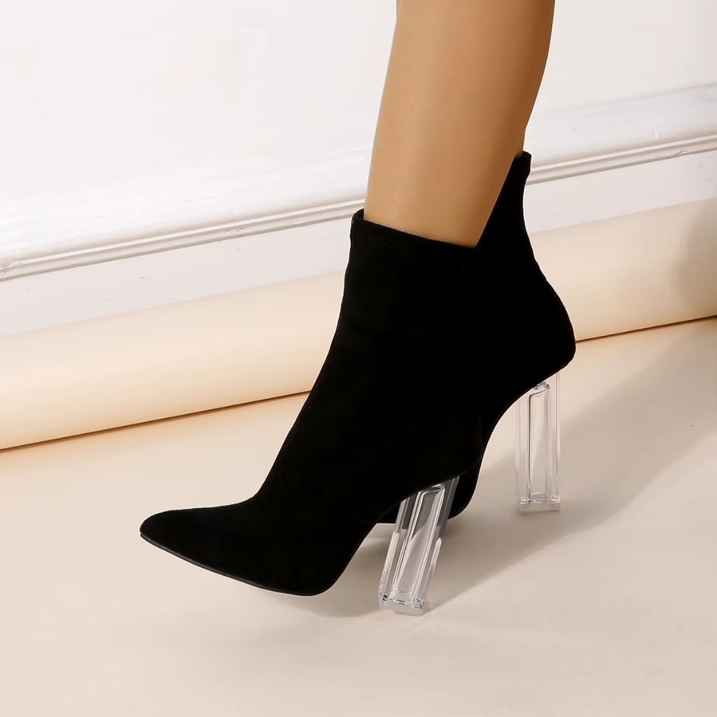 Bota Feminina de Couro com Salto Laurie