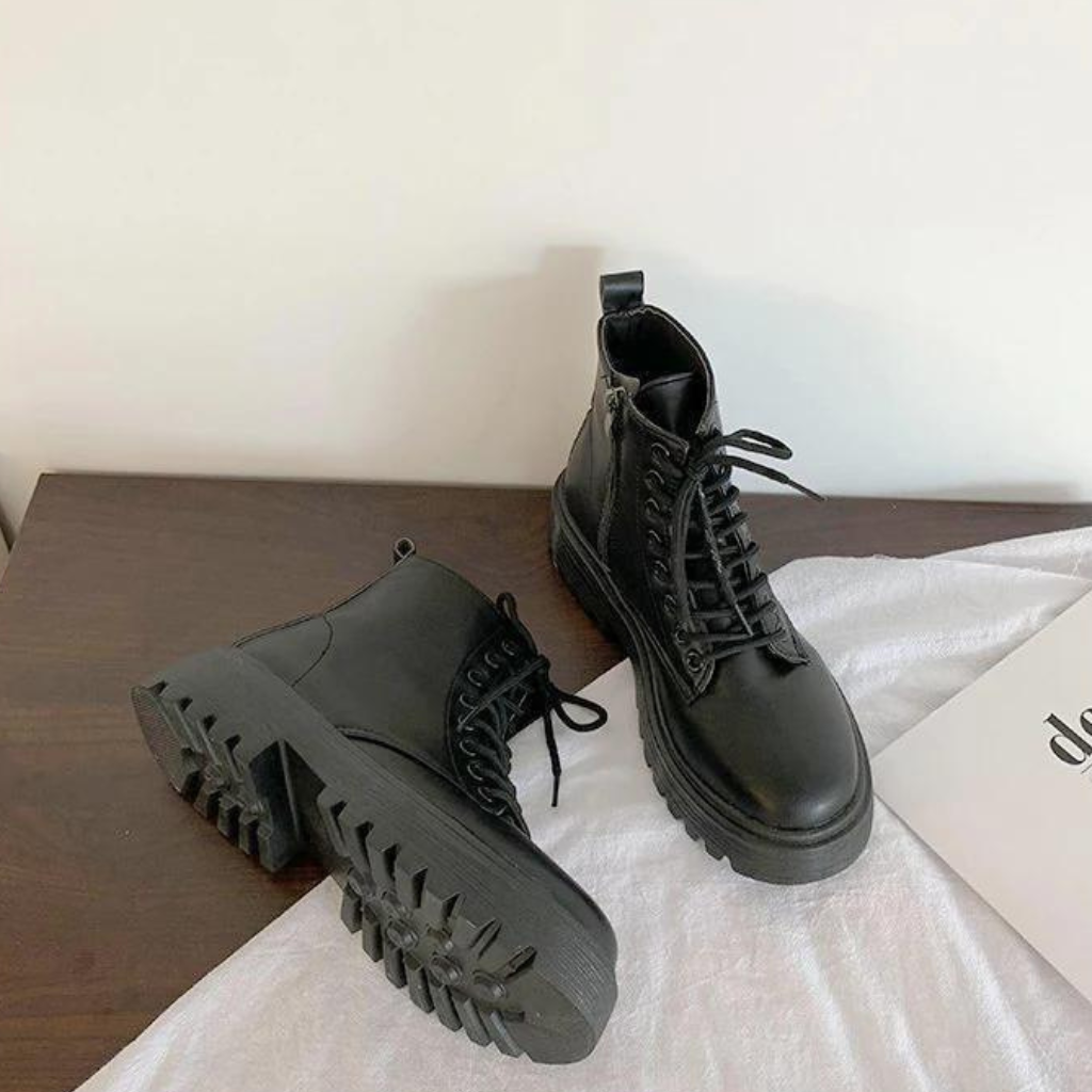 Bota Feminina de Couro Cano Curto Luna