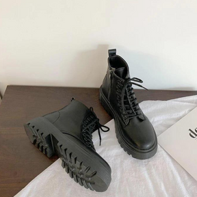 Bota Feminina de Couro Cano Curto Luna