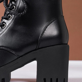 Bota Feminina de Couro Frosty