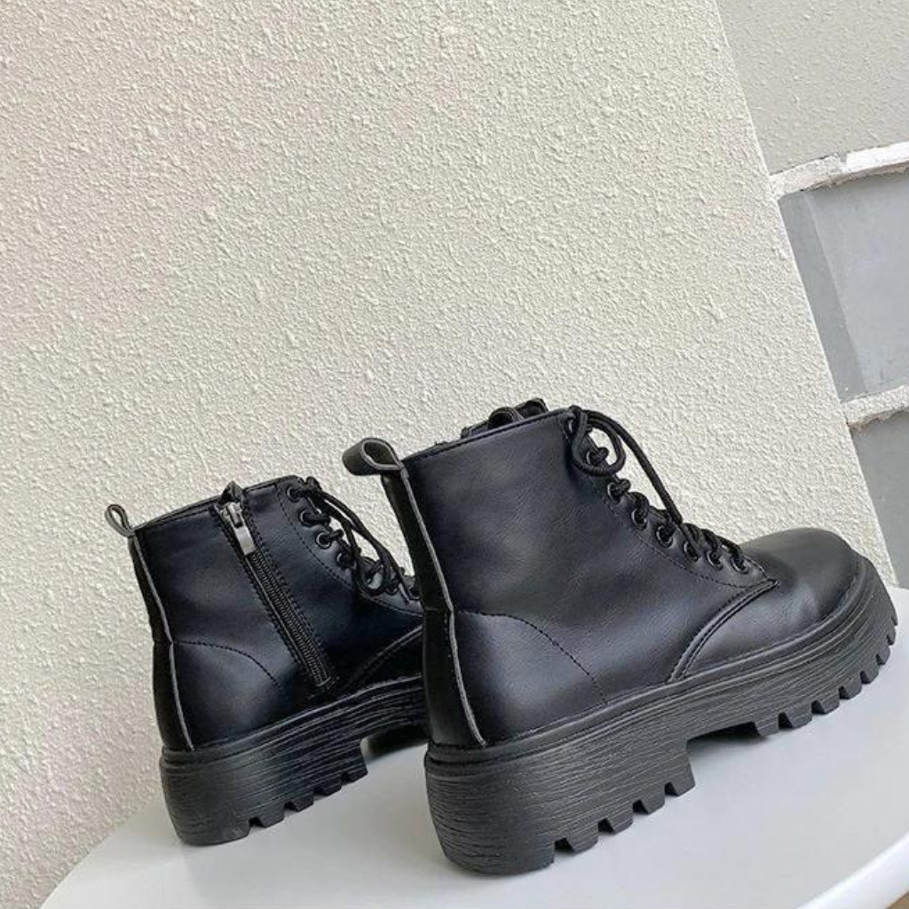 Bota Feminina de Couro Cano Curto Luna