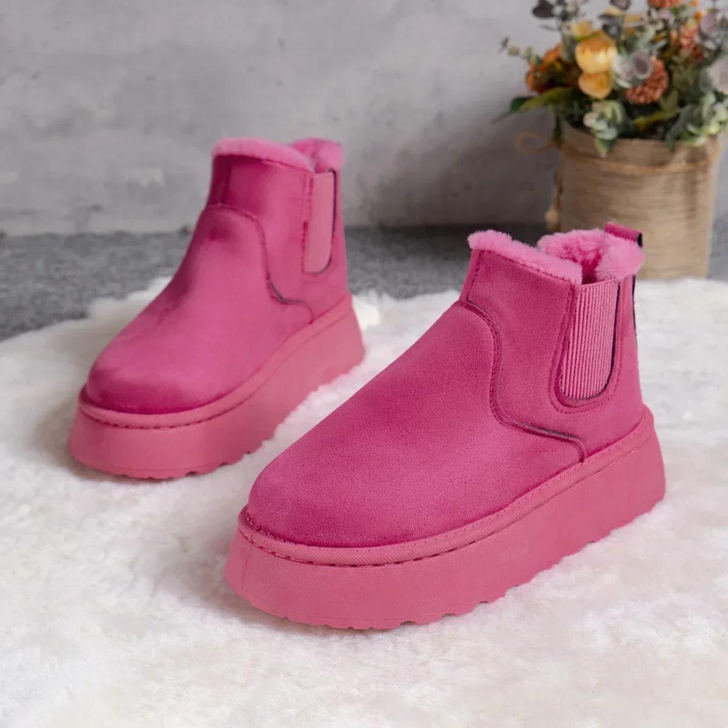 Bota Feminina de Couro Aveludada Inverno