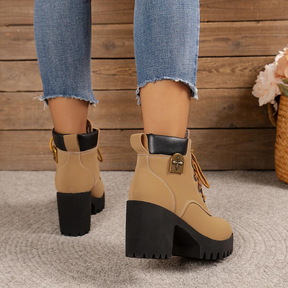 Bota Feminina de Couro Chelse