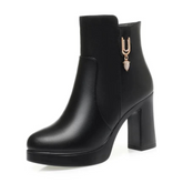 Bota Feminina de Couro Aveludada Merlin