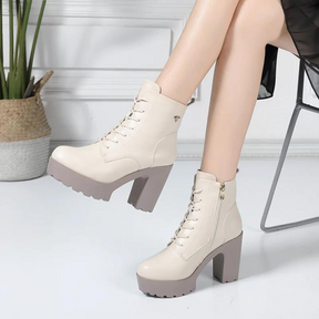 Bota Feminina de Couro Aveludada Mary