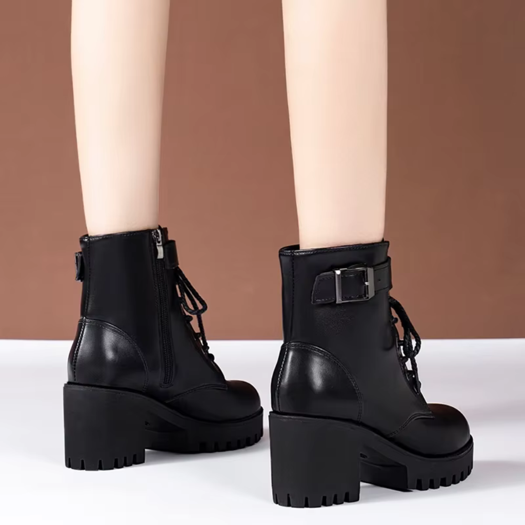 Bota Feminina de Couro Frosty