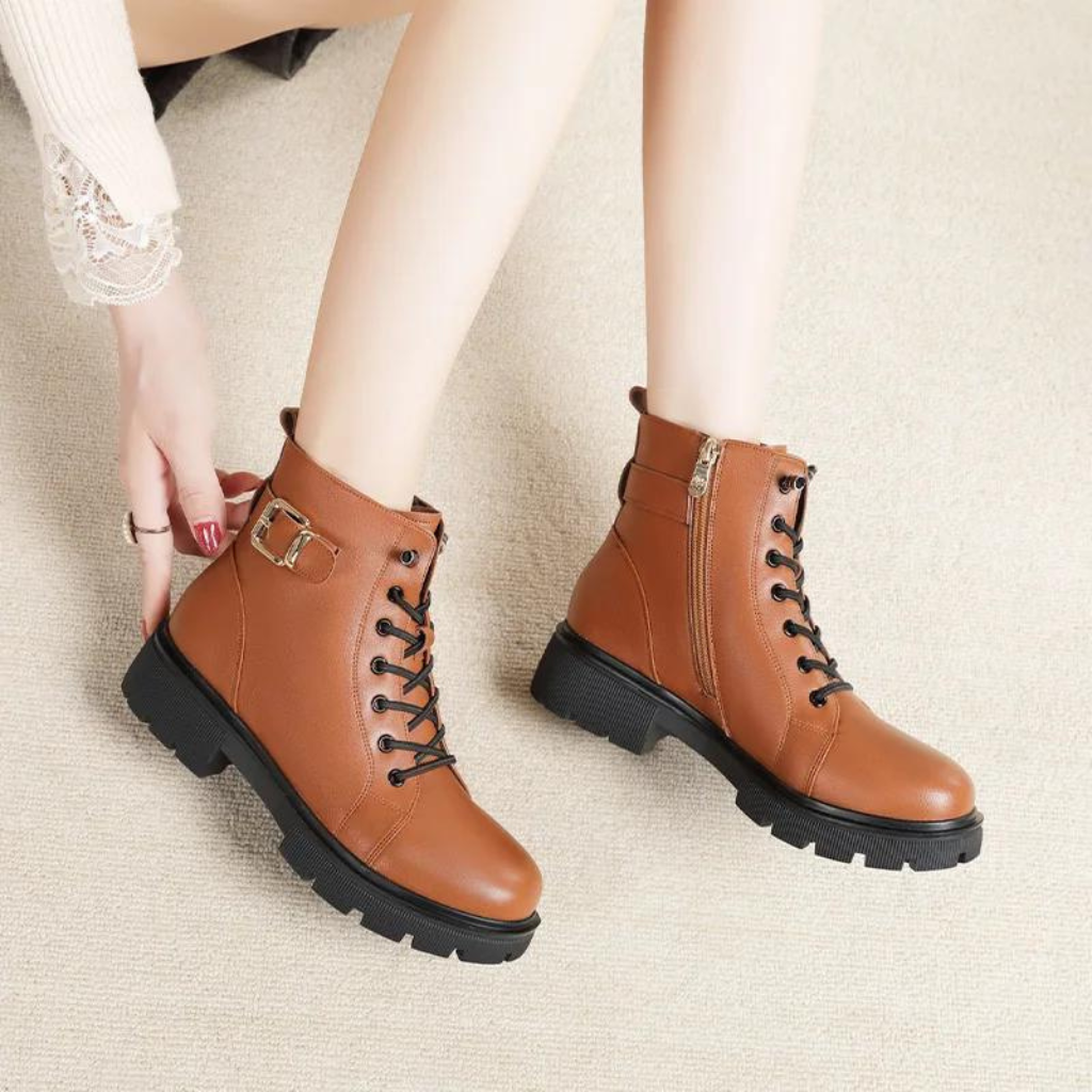 Bota Feminina de Couro Bertha