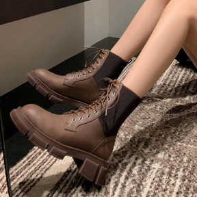 Bota Feminina de Couro Kristy