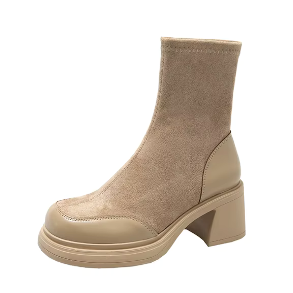 Bota Feminina de Couro com Salto Ladie
