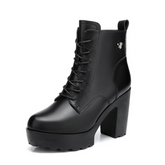 Bota Feminina de Couro Aveludada Mary