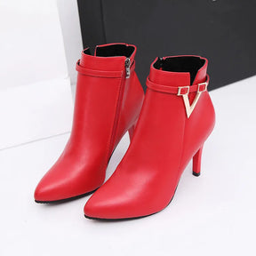 Bota Feminina de Couro Elegance Grace