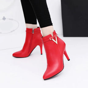 Bota Feminina de Couro Elegance Grace