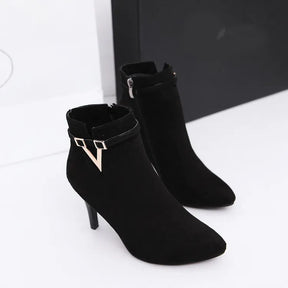 Bota Feminina de Couro Elegance Grace