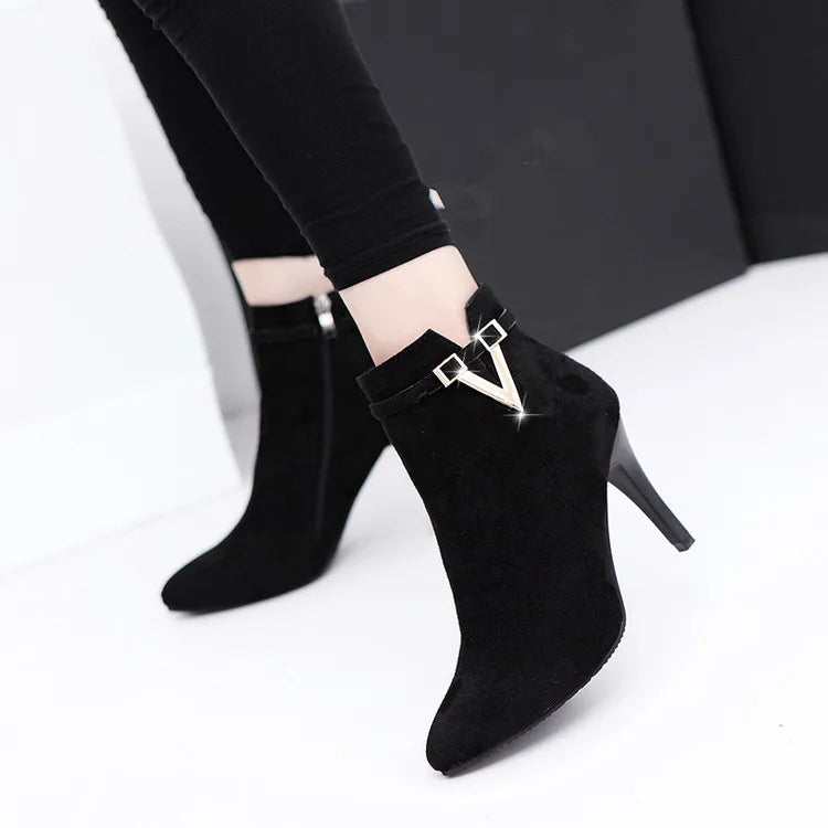 Bota Feminina de Couro Elegance Grace