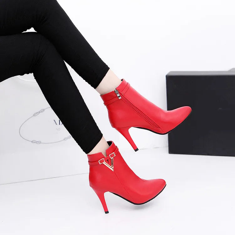 Bota Feminina de Couro Elegance Grace