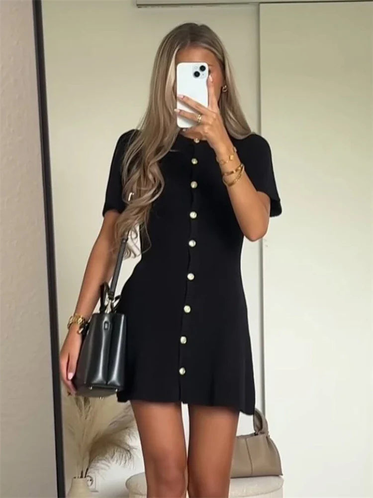 Vestido Curto de Tricot Elegante