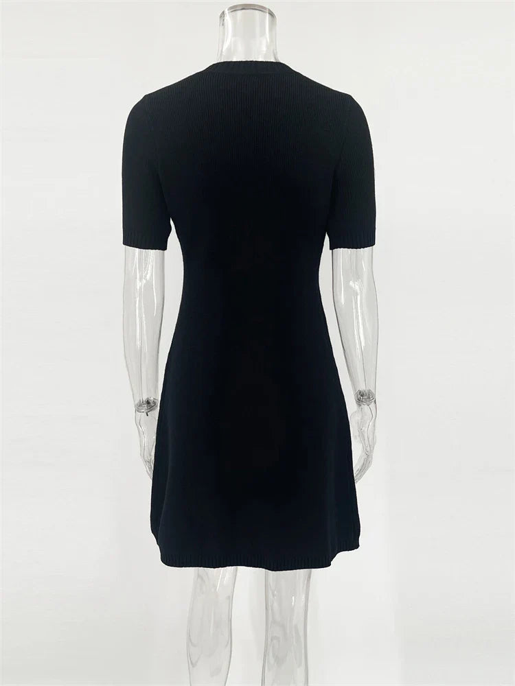 Vestido Curto de Tricot Elegante