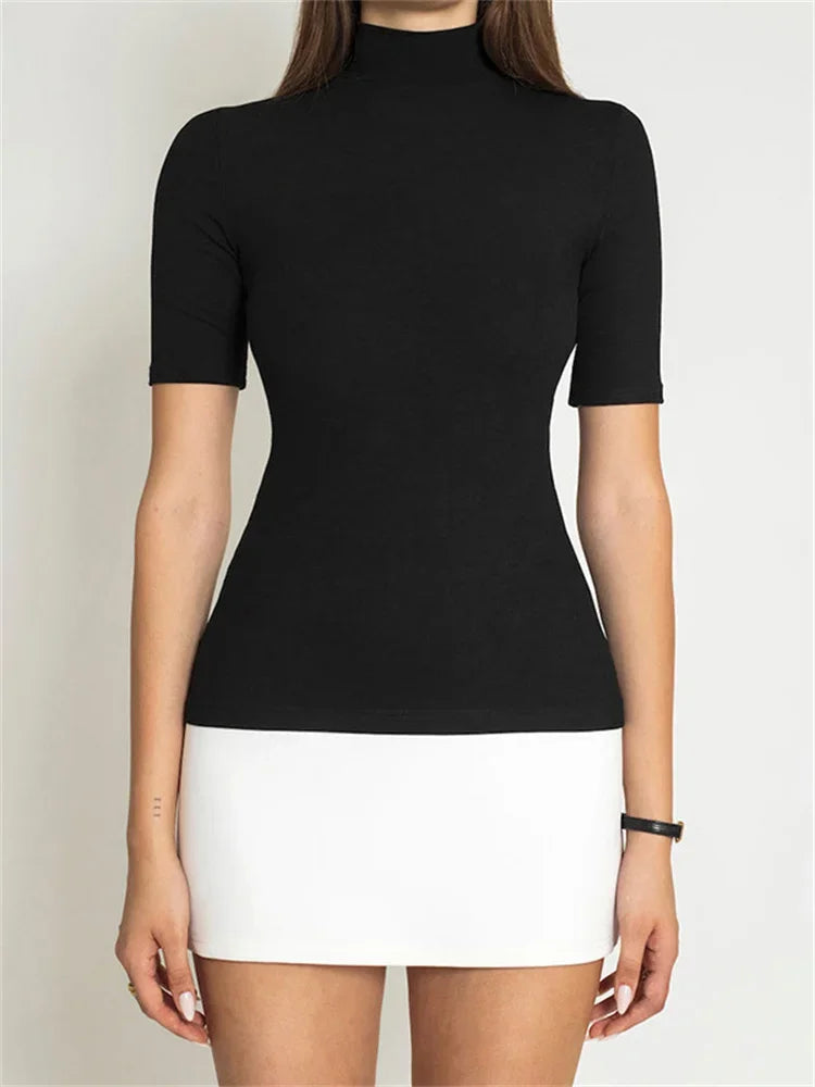 Vestido Curto Preto Contrastante