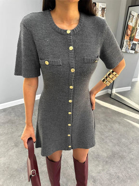 Vestido Curto de Tricot Elegante