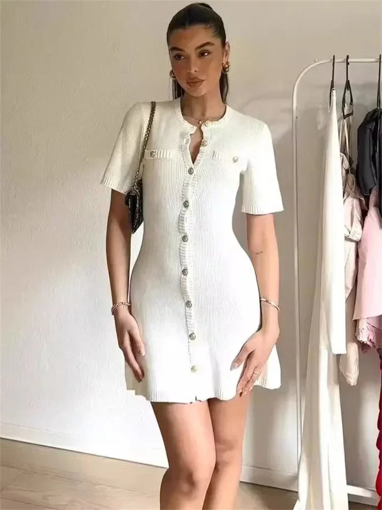 Vestido Curto de Tricot Elegante