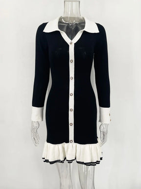 Vestido Curto Tricot com Botões