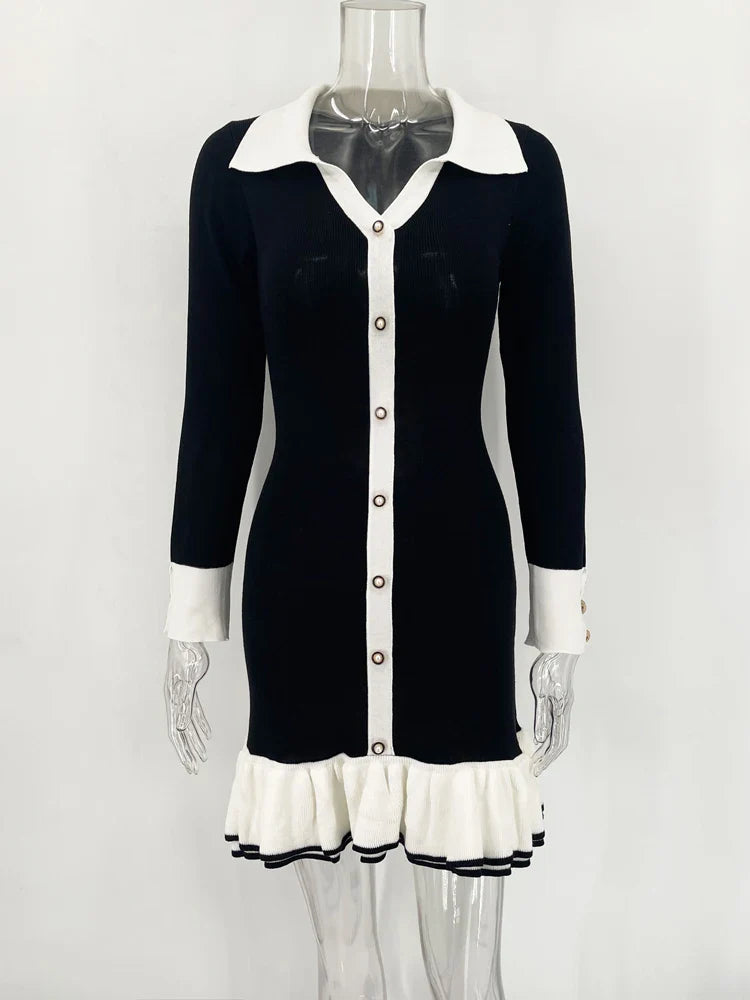 Vestido Curto Tricot com Botões