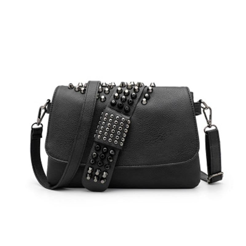 Bolsa Feminina Black Spikes