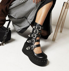 Bota Feminina Cano Curto Aberta