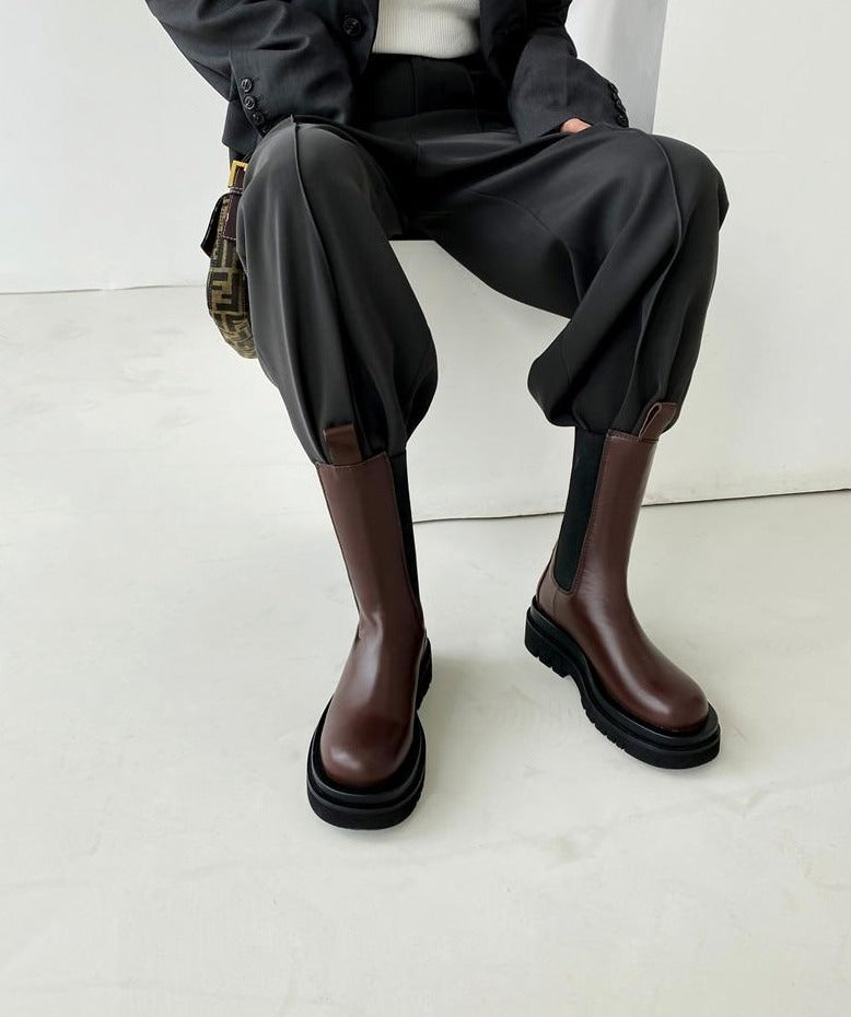 Bota Feminina de Couro Chelsea Raven