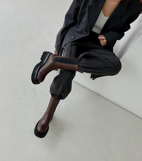 Bota Feminina de Couro Chelsea Raven