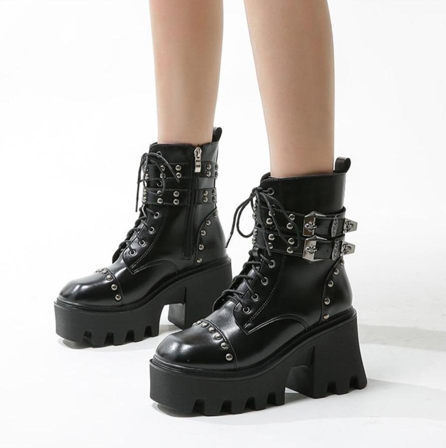 Bota Feminina Cano Curto Agatha