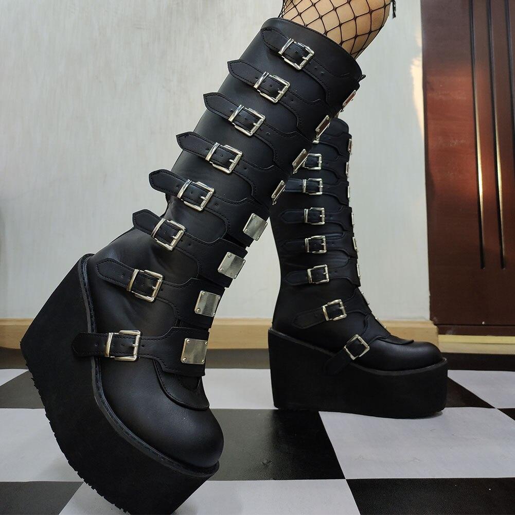 Bota Feminina Longa Metal